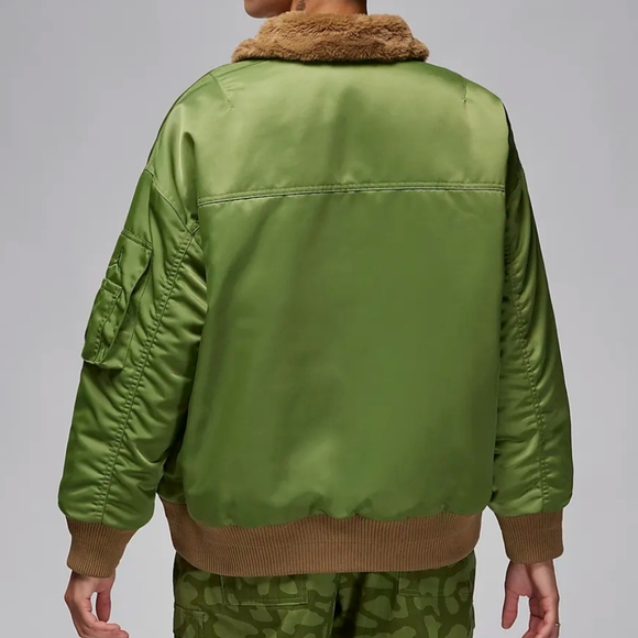 NWT Women's / UNISEX JORDAN OVERSIZED Bomber Jacket - Picture 3 of 7